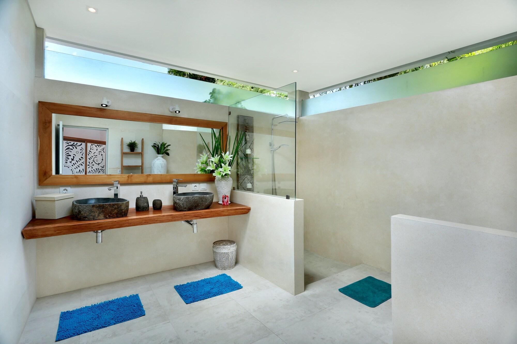 Seminyak White Design Villa Exterior photo
