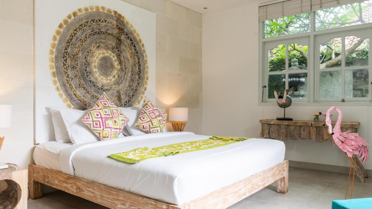 Seminyak White Design Villa Exterior photo