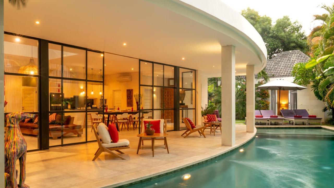 Seminyak White Design Villa Exterior photo